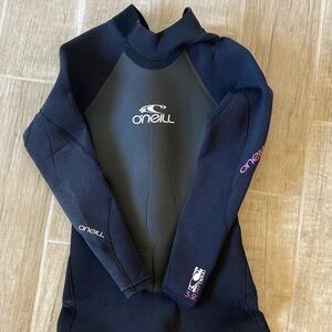 O'Neill Womens full wet suit 3:2 thickness with full back zip